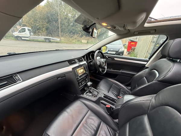 Used Skoda Superb 2012 for sale - 76108461: Photo 41