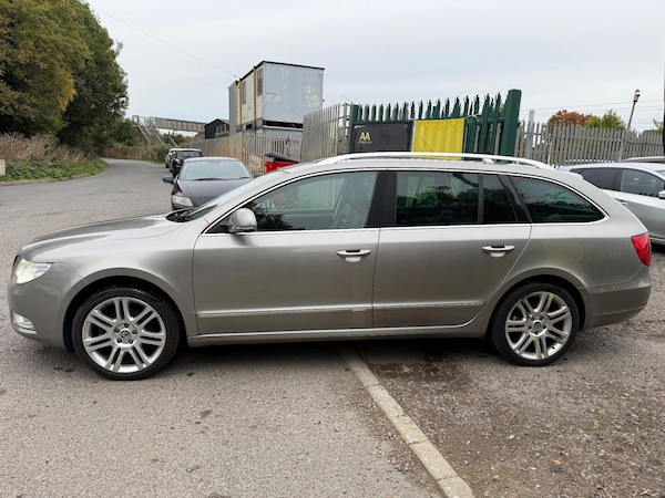 Used Skoda Superb 2012 for sale - 76108461: Photo 4