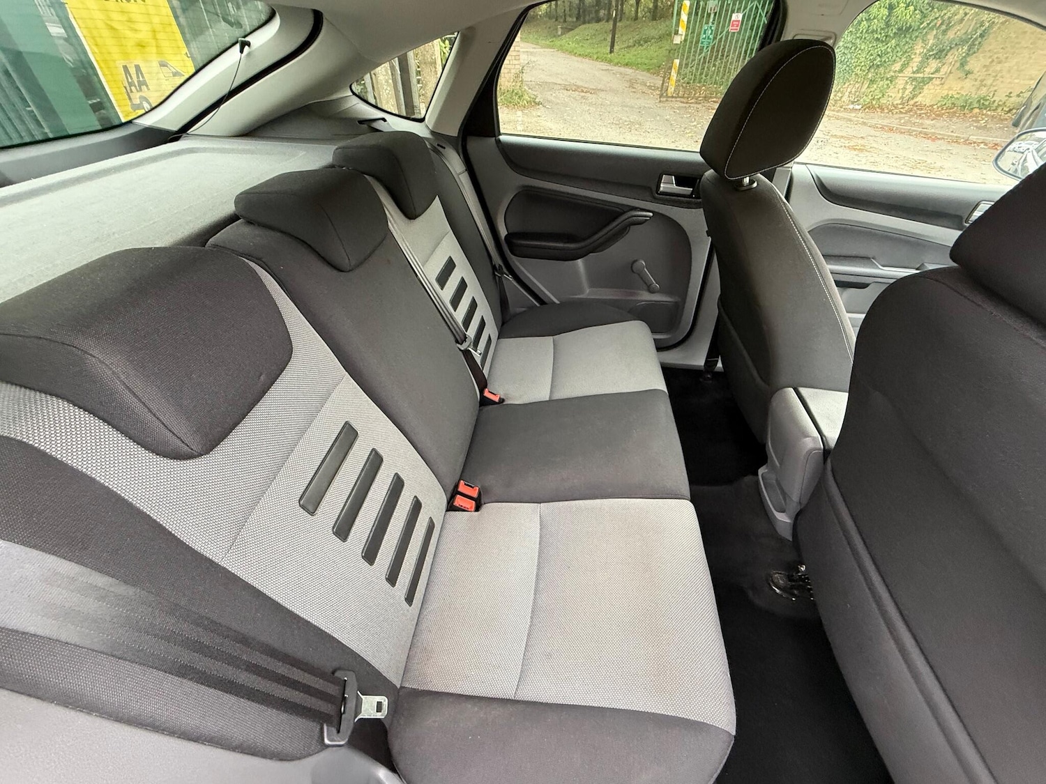 Used Ford Focus 2011 for sale - 76152590: Photo 24