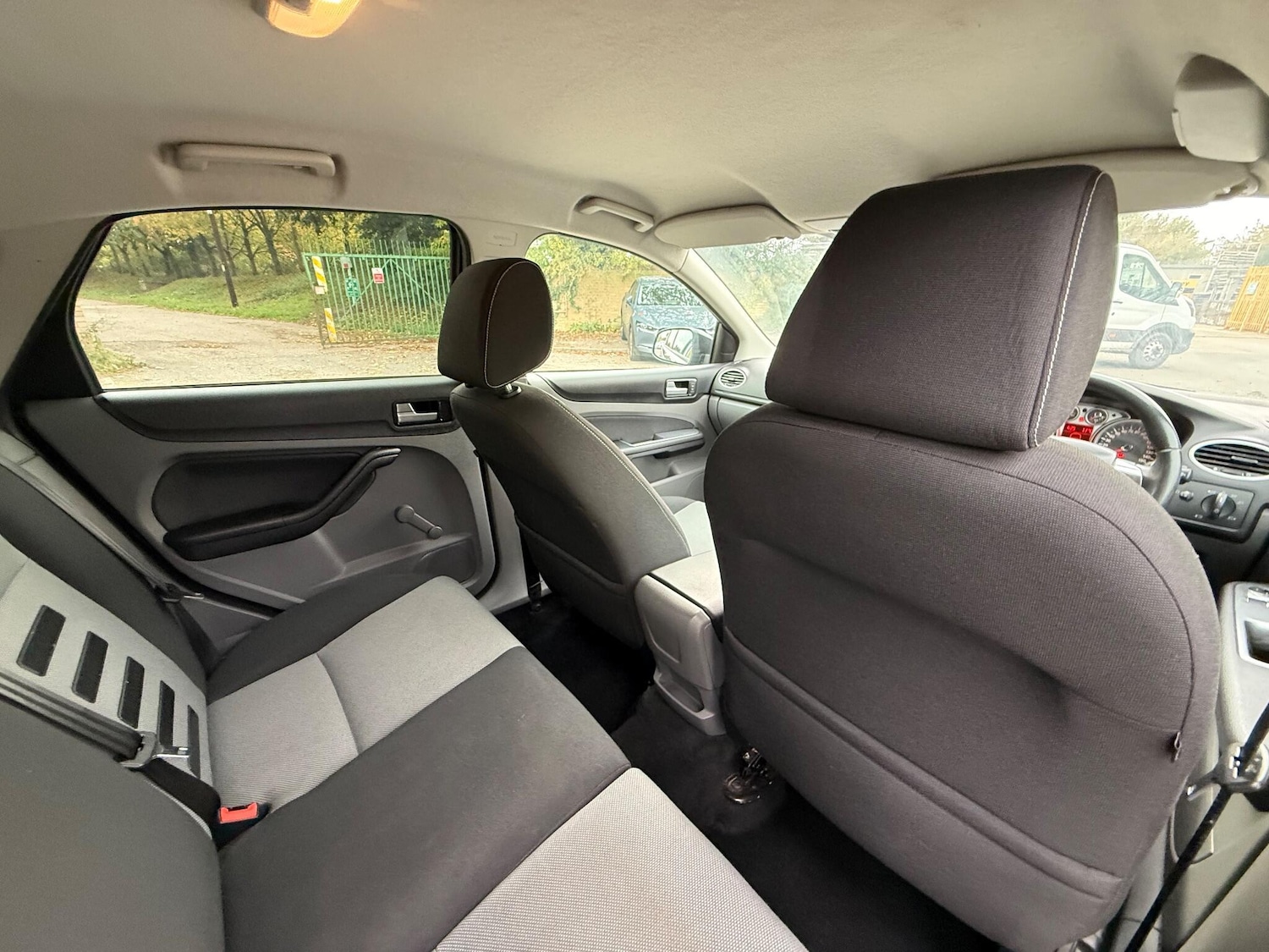 Used Ford Focus 2011 for sale - 76152590: Photo 25