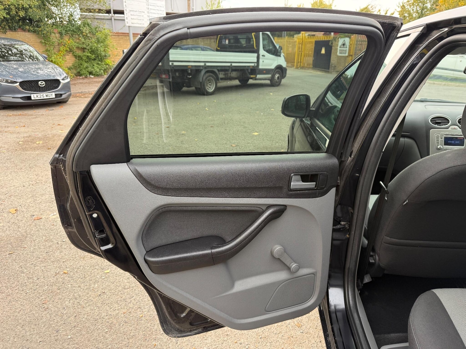 Used Ford Focus 2011 for sale - 76152590: Photo 28