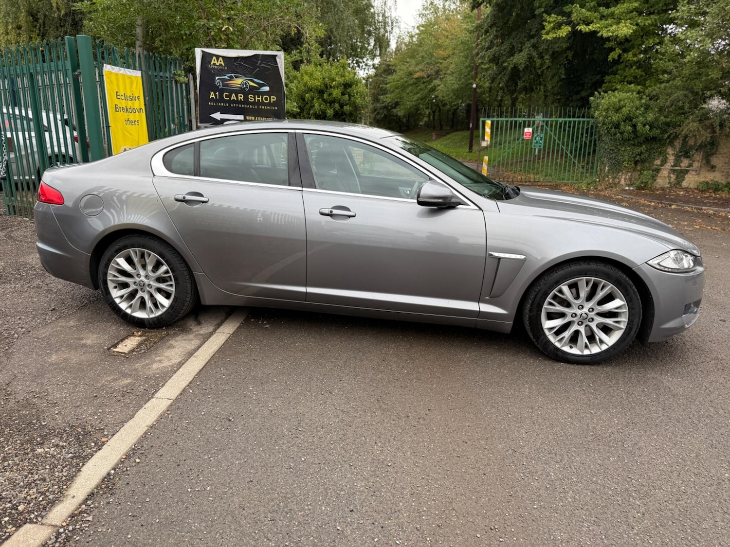 Used Jaguar XF 2012 for sale - 75949538: Photo 10