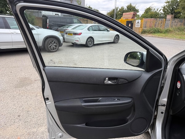 Used Hyundai i20 2012 for sale - 75658015: Photo 28