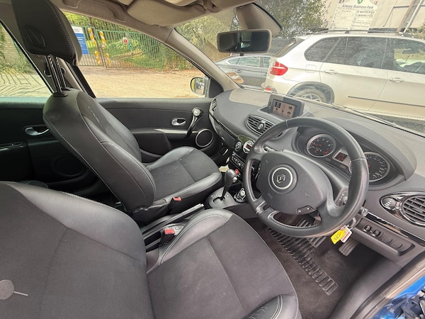 Used Renault Clio 2011 for sale - 75532748: Photo 11