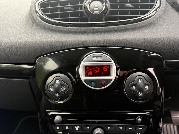Used Renault Clio 2011 for sale - 75532748: Photo 16