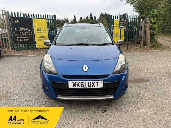 Used Renault Clio 2011 for sale - 75532748: Photo 2