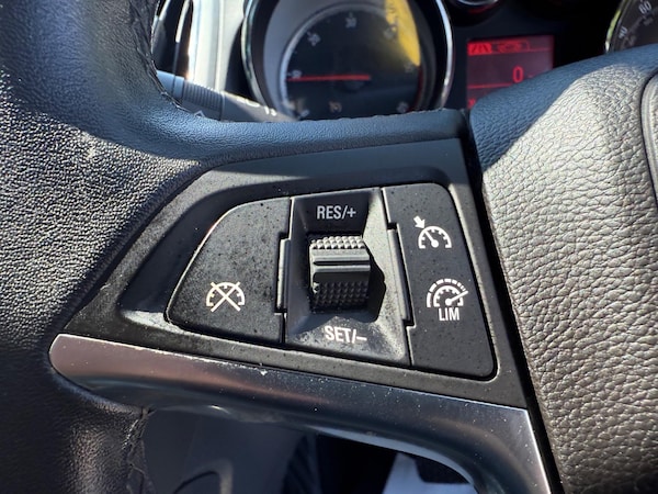 Used Vauxhall Zafira Tourer 2014 for sale - 75378184: Photo 18