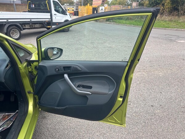 Used Ford Fiesta 2009 for sale - 76240015: Photo 14
