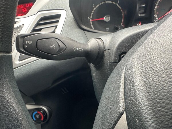 Used Ford Fiesta 2009 for sale - 76240015: Photo 33
