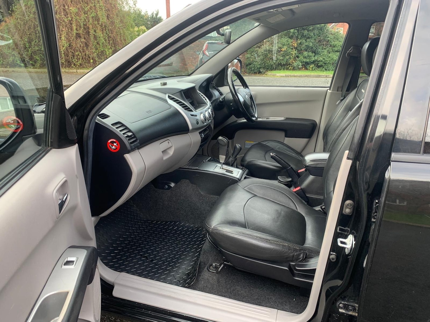 Used Mitsubishi L200 2010 for sale - 76807217: Photo 10