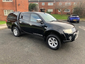 Used Mitsubishi L200 2010 for sale - 76807217: Photo
