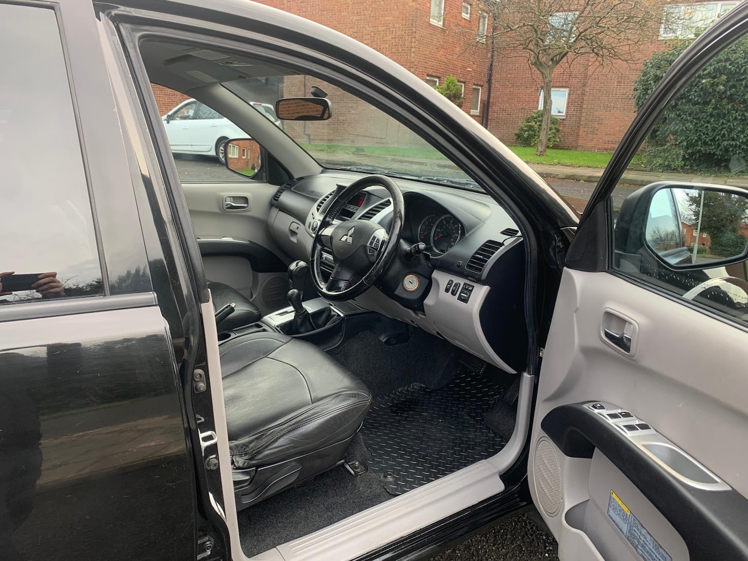 Used Mitsubishi L200 2010 for sale - 76807217: Photo 9