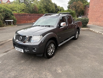Used Nissan Navara 2015 for sale - 79571183: Photo