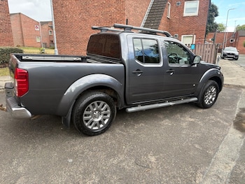 Used Nissan Navara 2015 for sale - 79571183: Photo