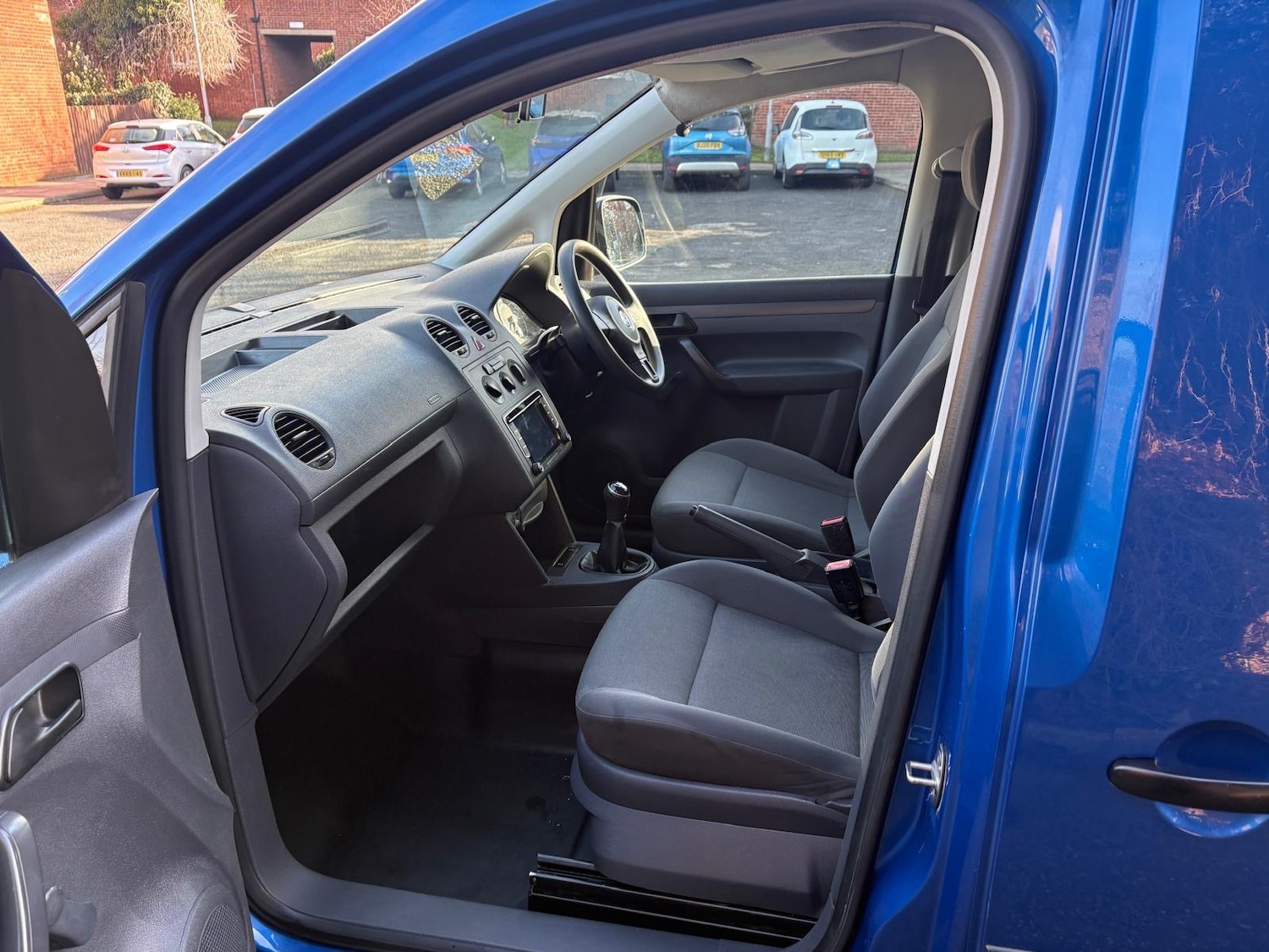 Used Volkswagen Caddy Maxi 2014 for sale - 77555174: Photo 10