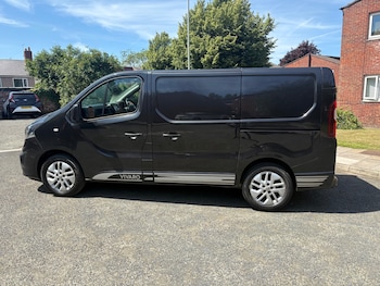 Used Vauxhall Vivaro 2017 for sale - 75204004: Photo