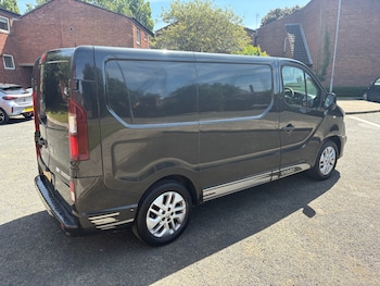 Used Vauxhall Vivaro 2017 for sale - 75204004: Photo