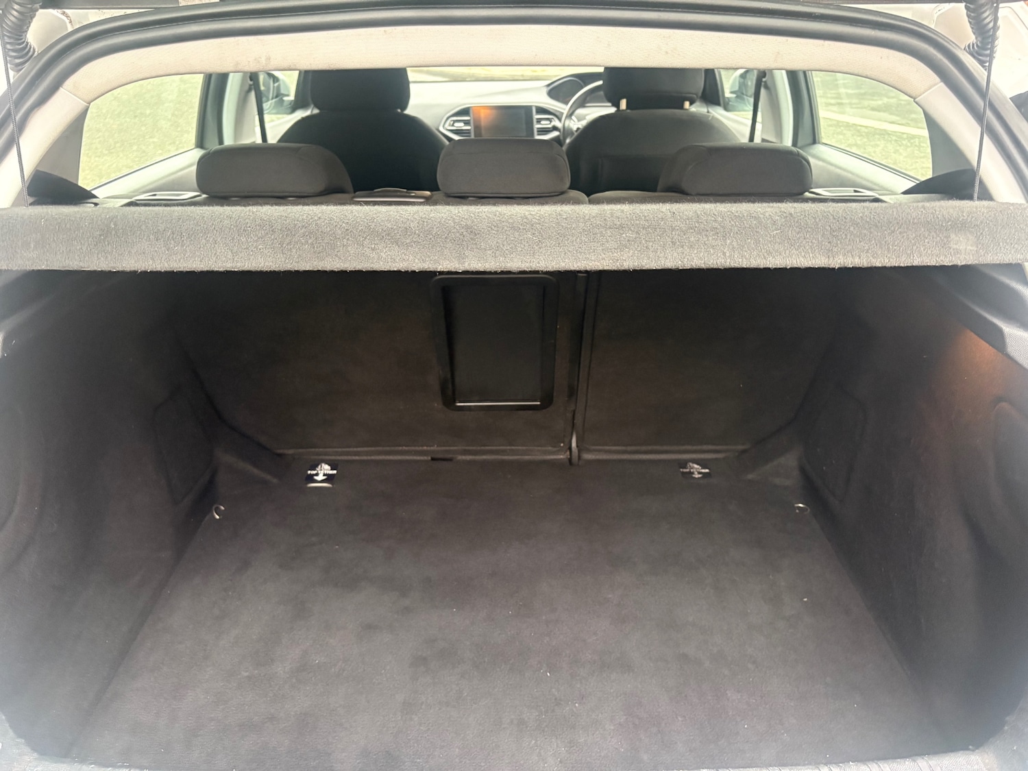 Used Peugeot 308 2014 for sale - 77616310: Photo 13