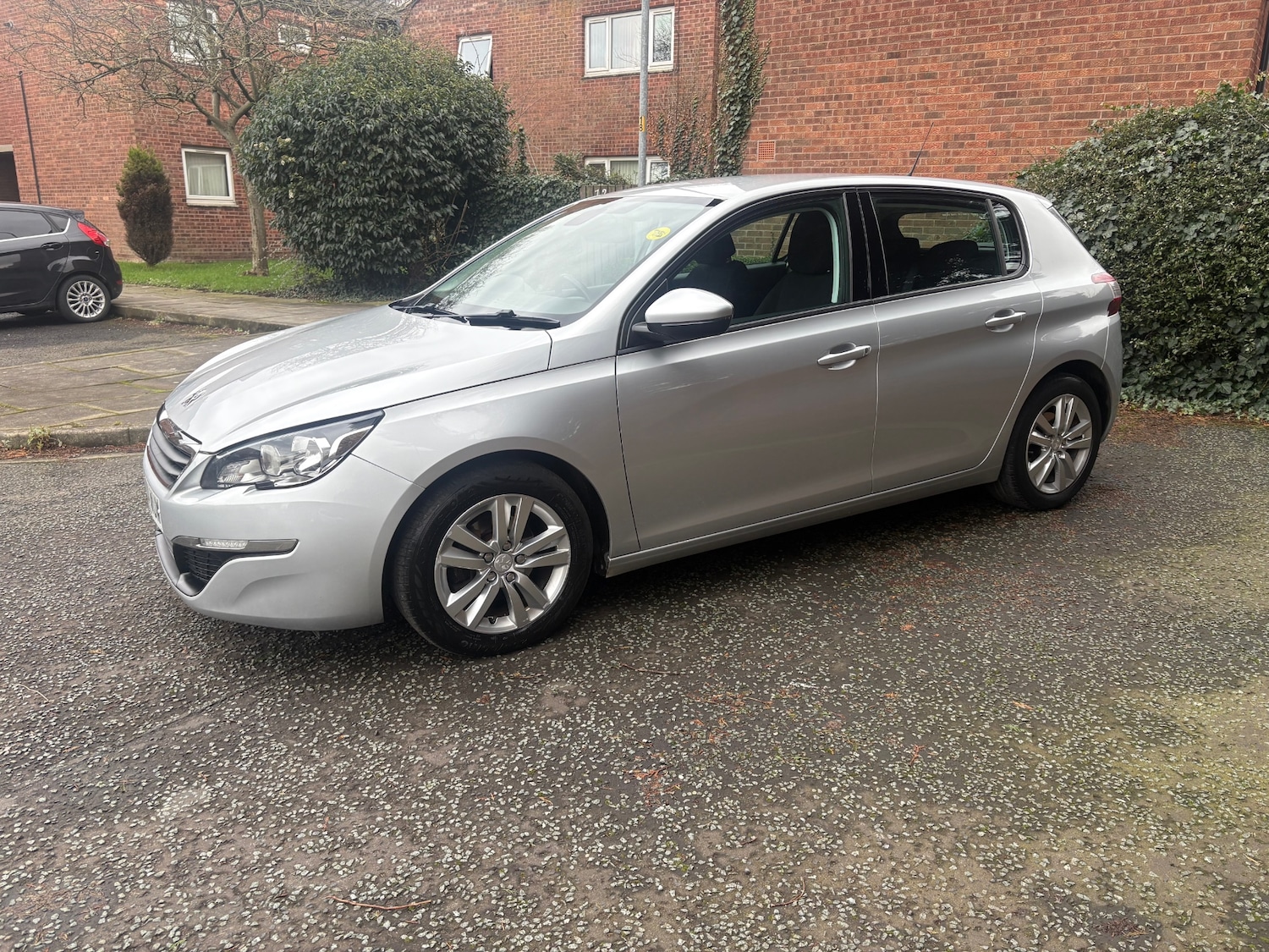 Used Peugeot 308 2014 for sale - 77616310: Photo 4