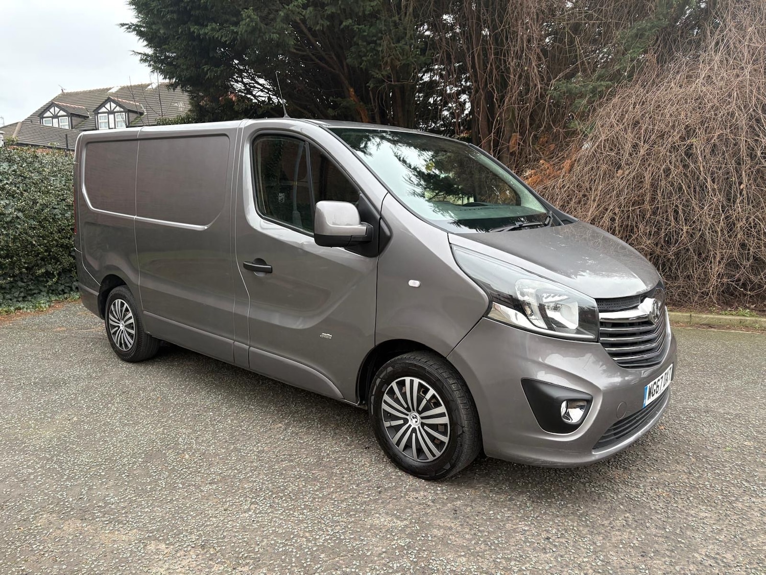 Used Vauxhall Vivaro 2017 for sale - 77591832: Photo 2