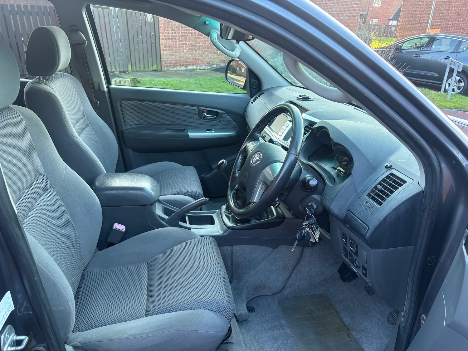 Used Toyota Hilux 2012 for sale - 77223349: Photo 11