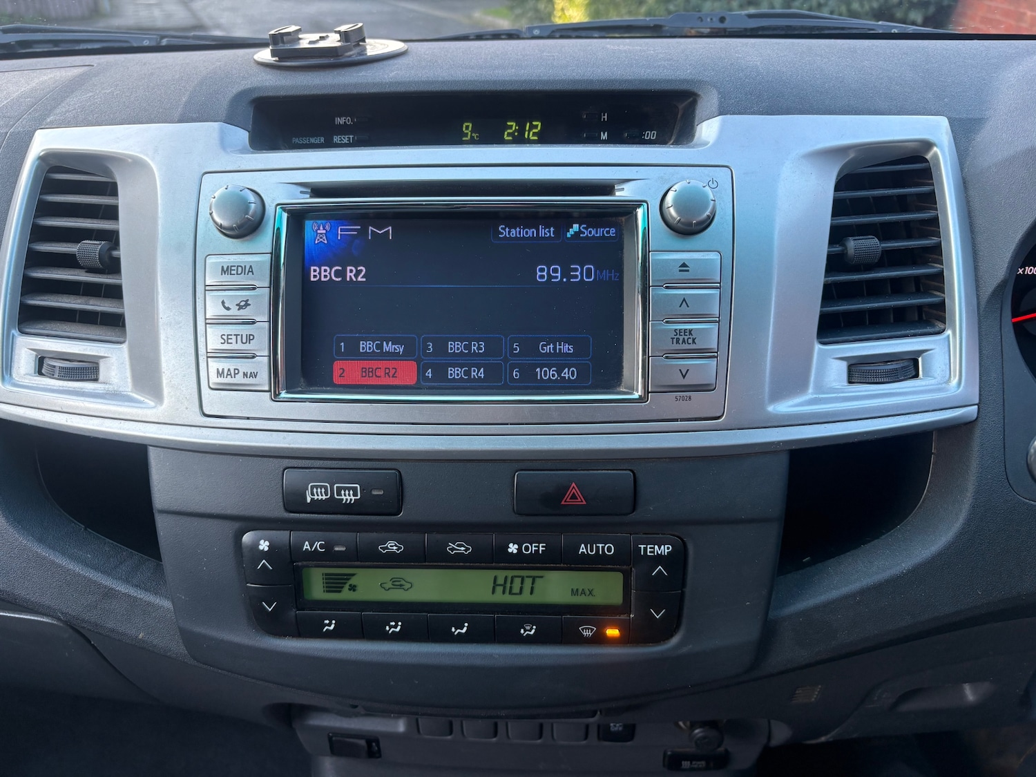 Used Toyota Hilux 2012 for sale - 77223349: Photo 18