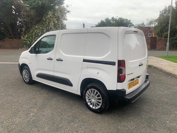 Used Citroen Berlingo 2020 for sale - 76117106: Photo