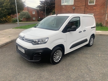 Used Citroen Berlingo 2020 for sale - 76117106: Photo