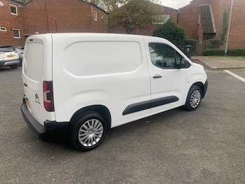 Used Citroen Berlingo 2020 for sale - 76117106: Photo