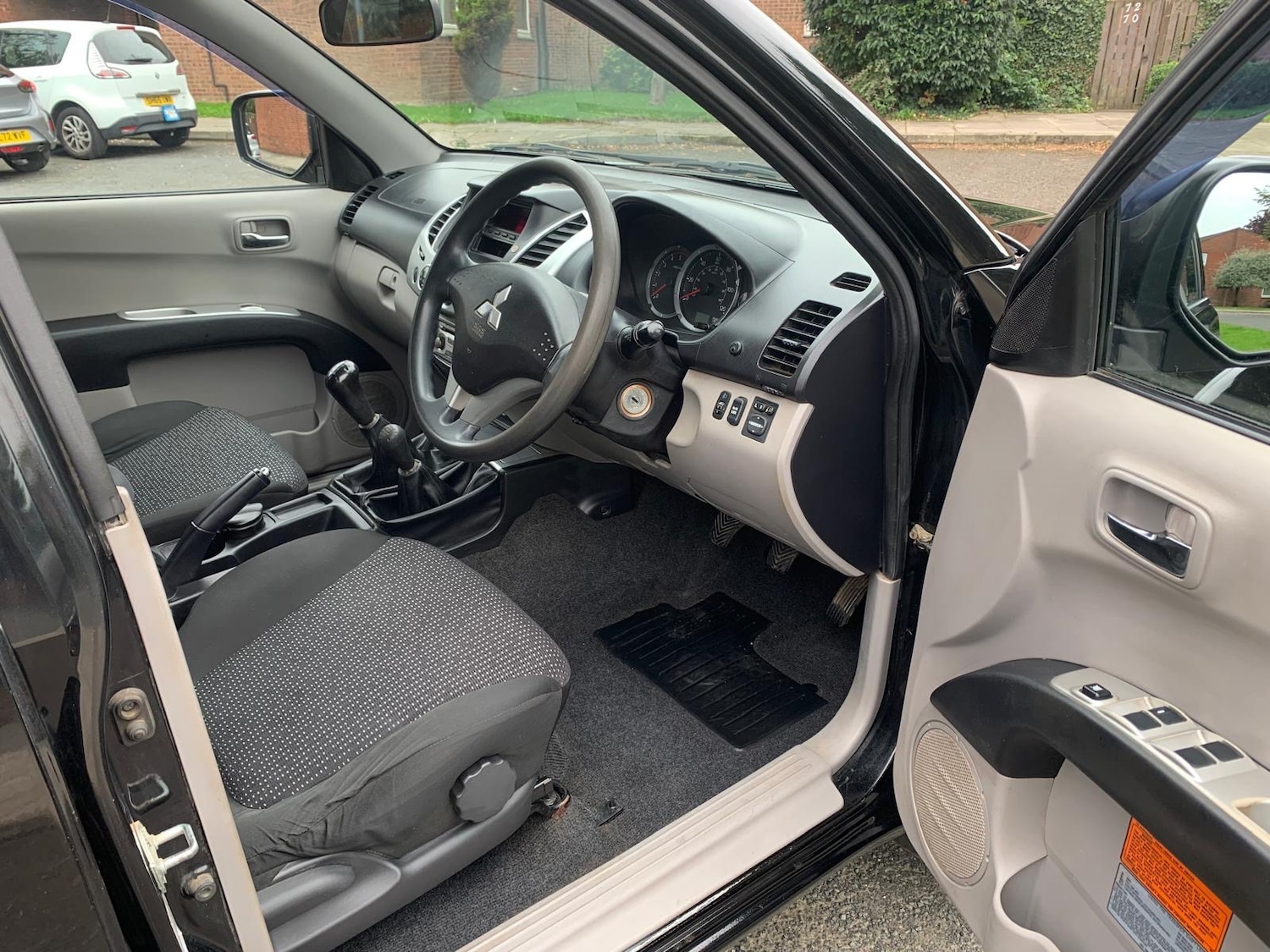 Used Mitsubishi L200 2014 for sale - 76104114: Photo 9