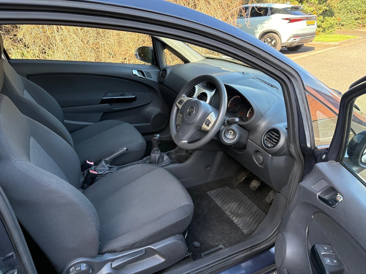 Used Vauxhall Corsa 2009 for sale - 77888572: Photo 9