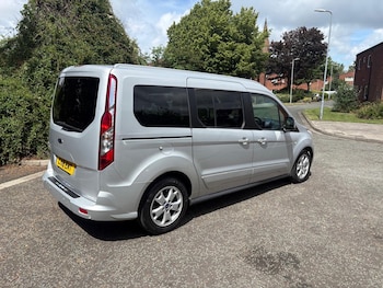 Used Ford Grand Tourneo Connect 2016 for sale - 78847575: Photo