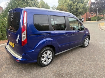 Used Ford Tourneo Connect 2014 for sale - 79420896: Photo