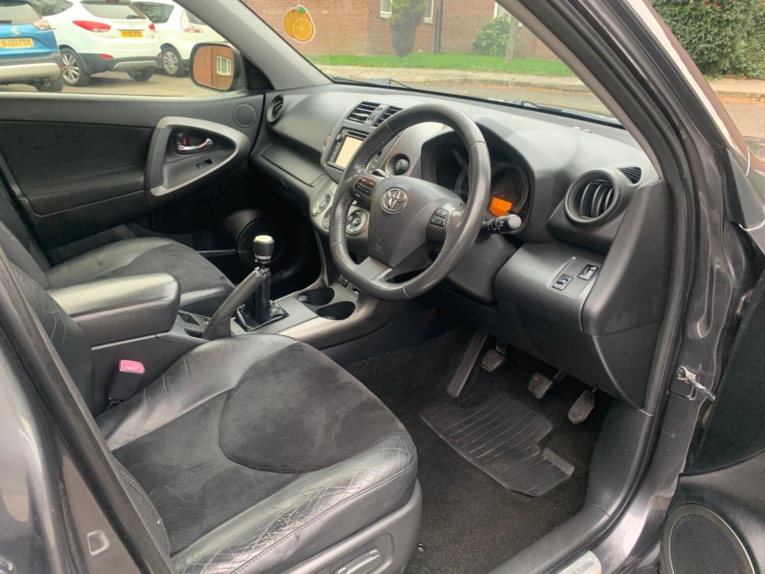 Used Toyota RAV4 2012 for sale - 76292283: Photo 9