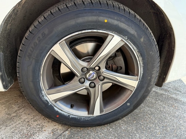 Used Volvo XC60 2015 for sale - 75134845: Photo 15
