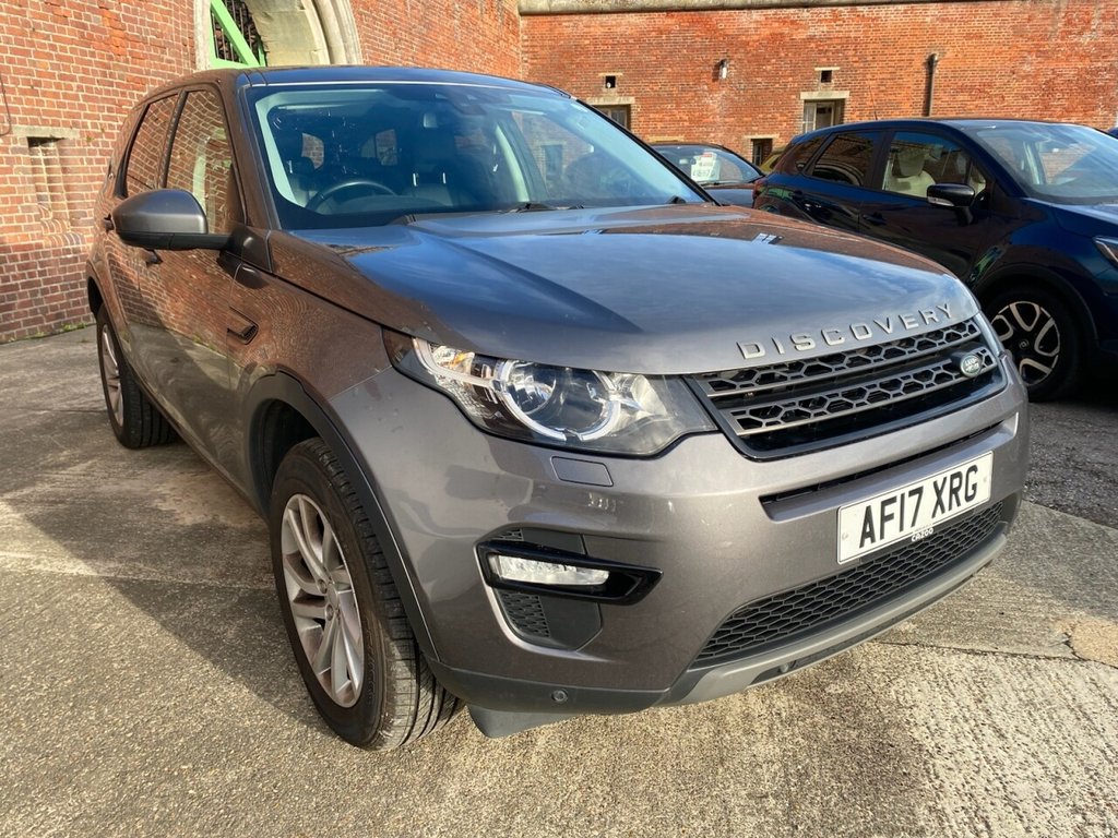 Used Land Rover Discovery Sport 2017 for sale - 76361574: Photo 2