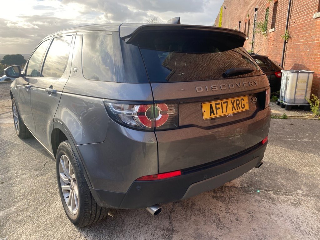 Used Land Rover Discovery Sport 2017 for sale - 76361574: Photo 4