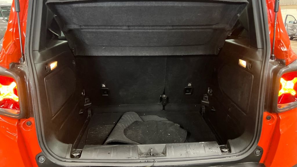 Used Jeep Renegade 2015 for sale - 77642888: Photo 7