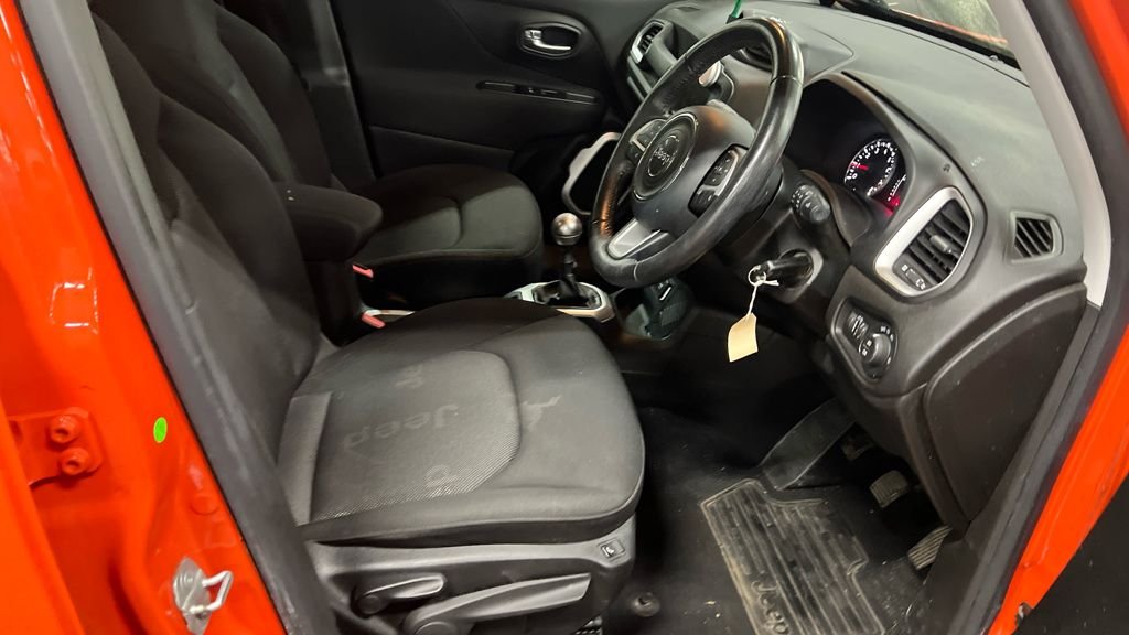 Used Jeep Renegade 2015 for sale - 77642888: Photo 9