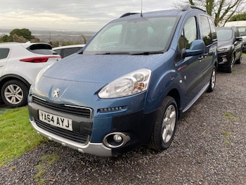 Used Peugeot Partner Tepee 2015 for sale - 76510201: Photo
