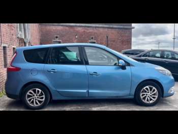 Used Renault Grand Scenic 2013 for sale - 74866463: Photo