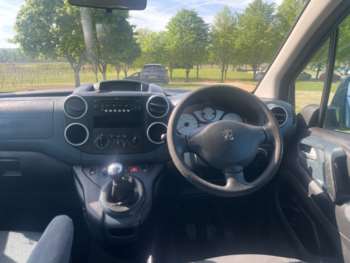 Used Peugeot Partner Tepee 2009 for sale - 74765560: Photo