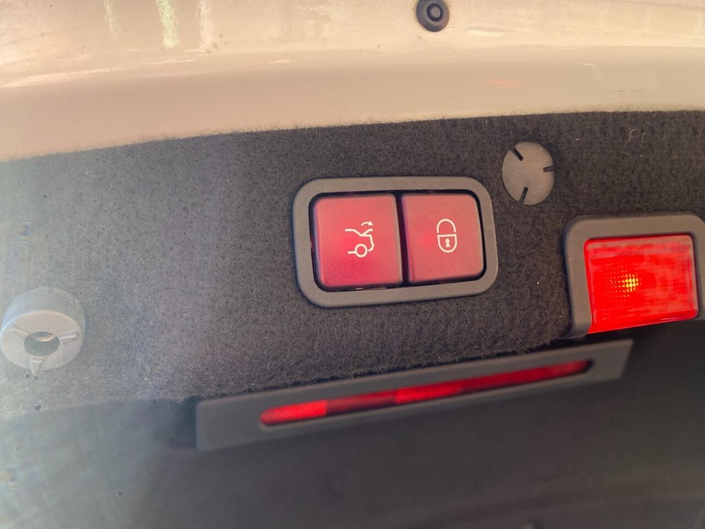 Used Mercedes-Benz C Class 2015 for sale - 76617733: Photo 30