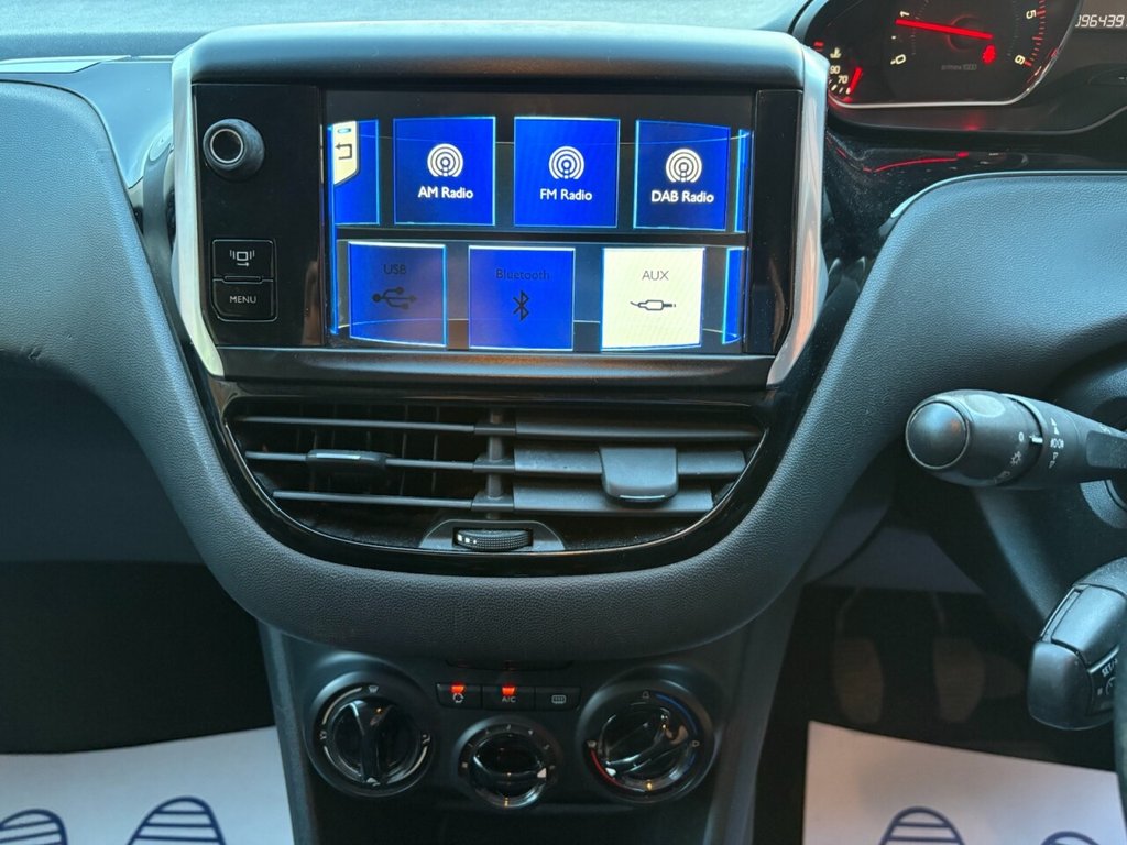 Used Peugeot 208 2014 for sale - 77089139: Photo 18