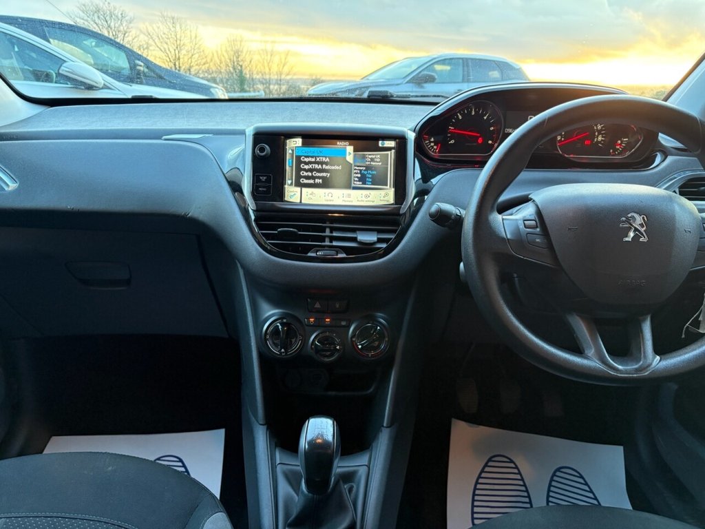 Used Peugeot 208 2014 for sale - 77089139: Photo 21