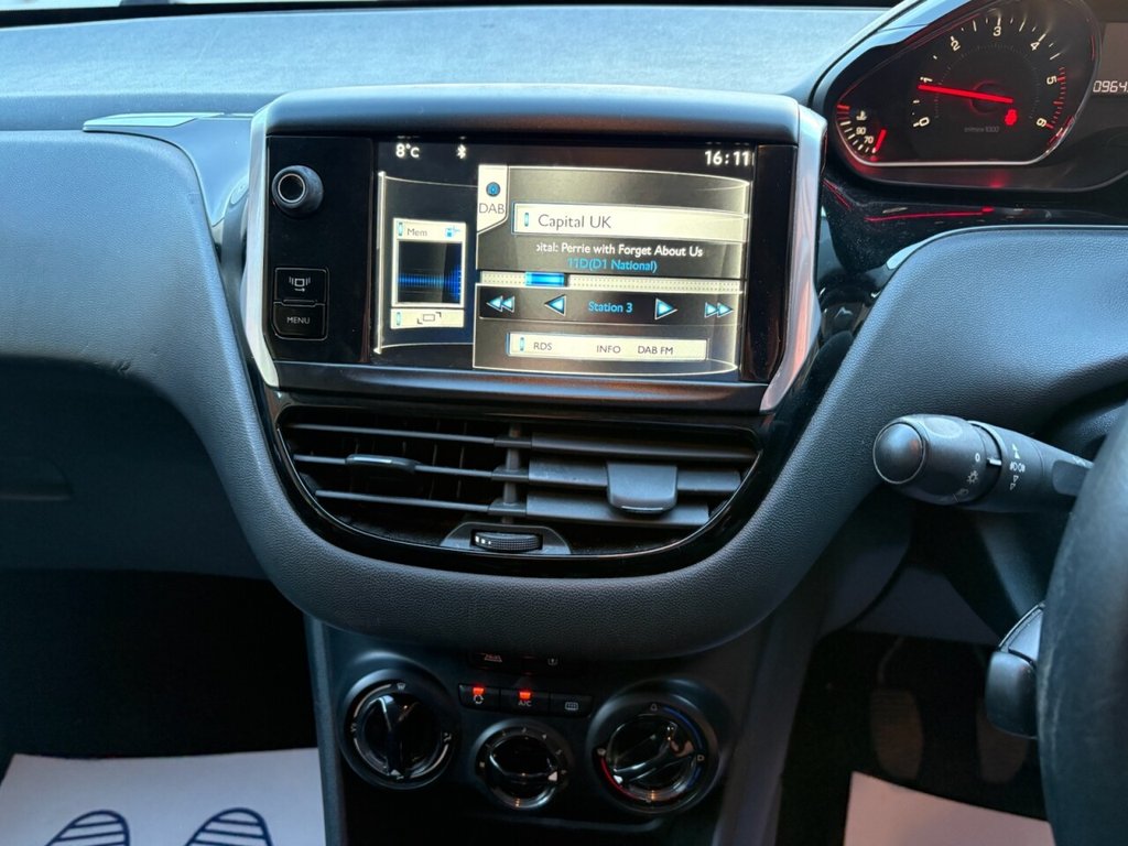 Used Peugeot 208 2014 for sale - 77089139: Photo 24