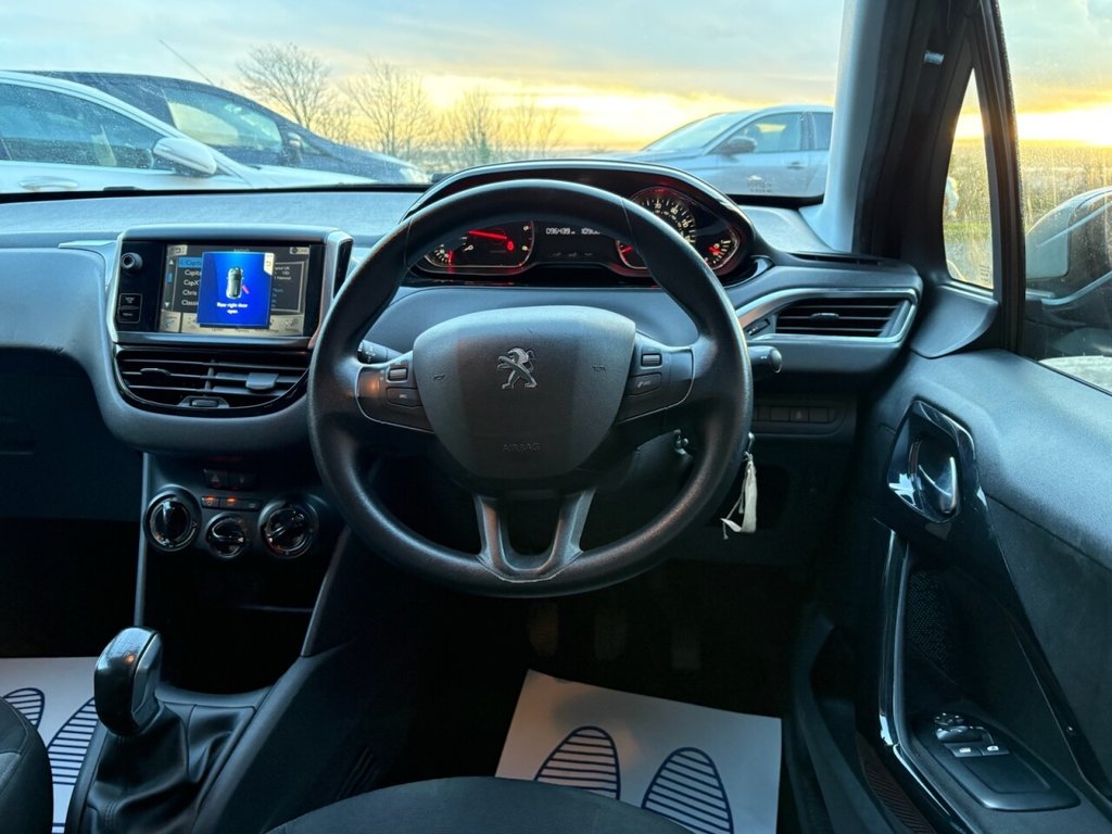 Used Peugeot 208 2014 for sale - 77089139: Photo 30