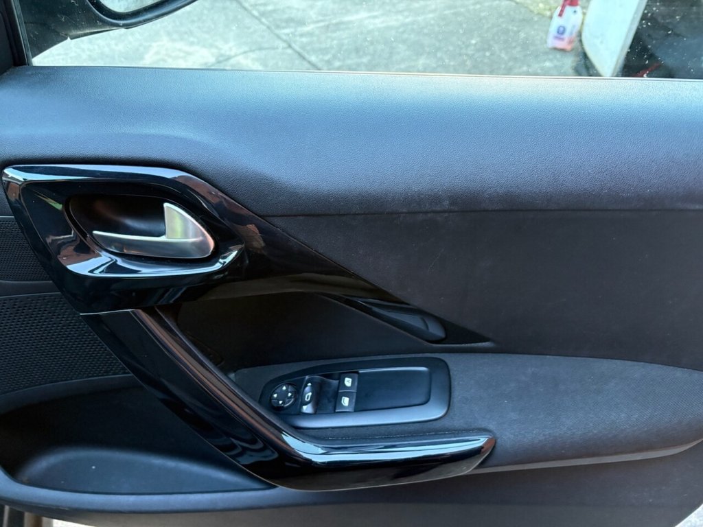 Used Peugeot 208 2014 for sale - 77089139: Photo 32