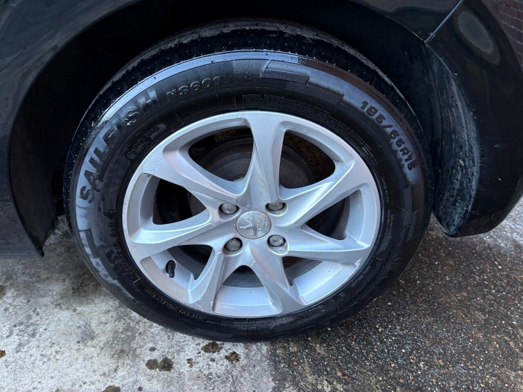 Used Peugeot 208 2014 for sale - 77089139: Photo 38