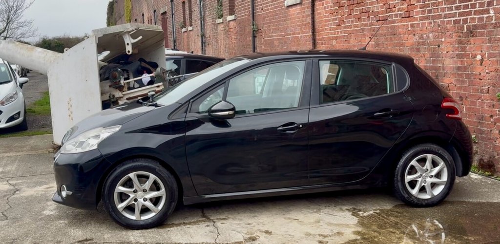 Used Peugeot 208 2014 for sale - 77089139: Photo 48